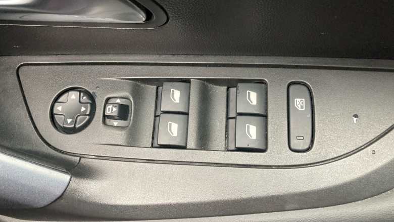 Peugeot 2008 1.2 PureTech Allure Premium 5dr Petrol Estate